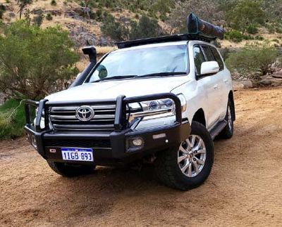 4wd Landcruiser 200 Hire 7 seat with towing power