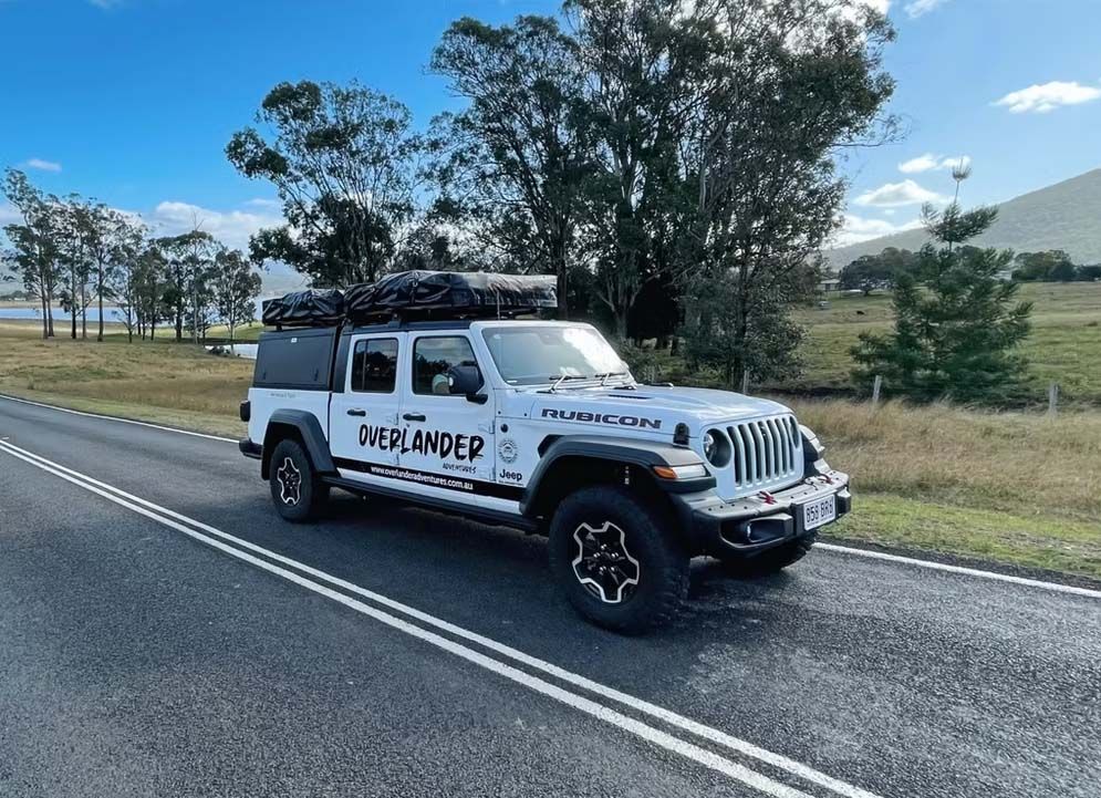 Jeep Gladiator 4wd Camper for 5 people rental  from Gold Coast and Brisbane Australia