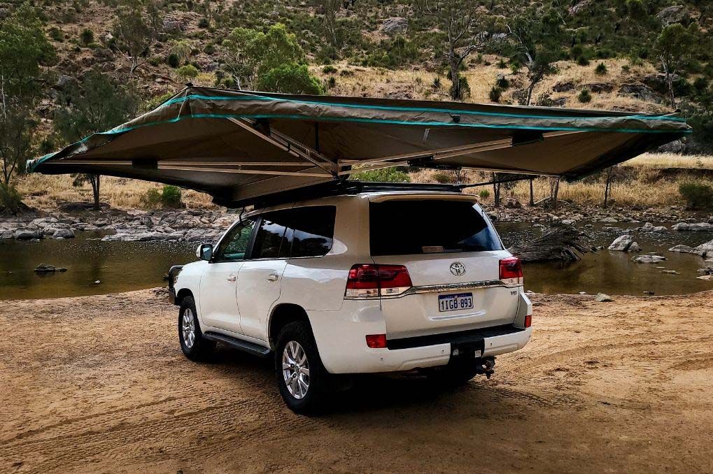 4wd Landcruiser 200 Hire 7 seat with towing power
