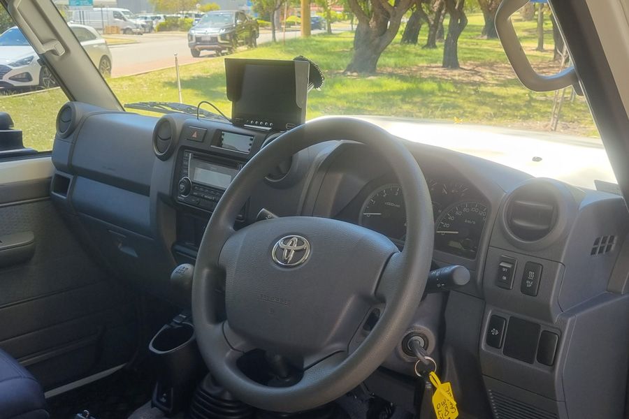 Dove 4WD Motorhome – 79 Series Toyota Landcruiser rental from Perth, Darwin, Broome
