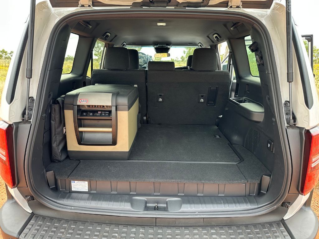 5 seat 4wd car hire from Perth, Broome and Darwin