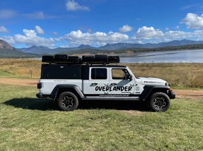 Jeep Gladiator 4wd Camper for 5 people rental  from Gold Coast and Brisbane Australia