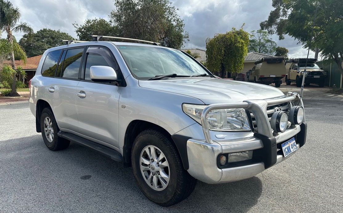 8 seat 4wd car hire from Perth return to Perth