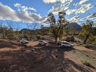 A4H-Comfort 4WD Toyota Prado 150 Series Camper - (Single Roof Top Tent) Hire from Darwin, Cairns, Broome, Uluru, Alice Springs.