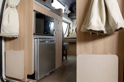 4 Berth Double Down - Camper rental for 2 adults and 2 children in Australia