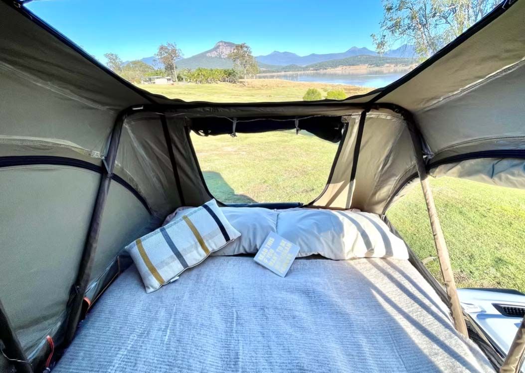 Jeep Gladiator 4wd Camper for 5 people rental  from Gold Coast and Brisbane Australia