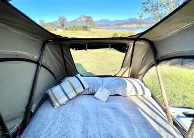 Jeep Gladiator 4wd Camper for 5 people rental  from Gold Coast and Brisbane Australia