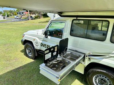 Toyota Landcruiser 4WD Poptop Camper rental from Brisbane, Broome, Perth, Darwin, Cairns, Sydney, Gold Coast