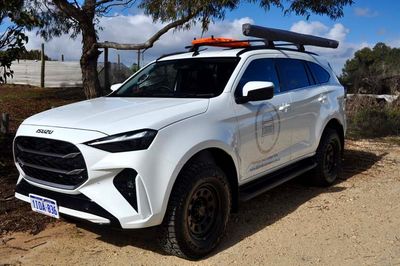 4wd car hire allowed on unsealed permitted roads from Perth, Broome and Darwin