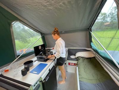 Hilux 4wd Outback Plus Trayon 1-4 people camper rental across Australia