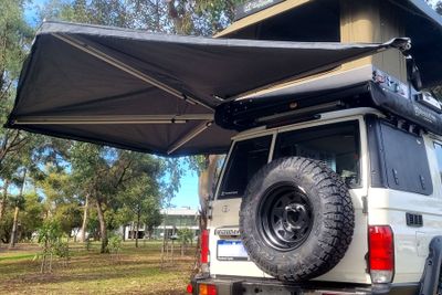 WAE 76 series 4wd 4 cyl Landcruiser 2 berth camper hire from Broome, Perth and Darwin