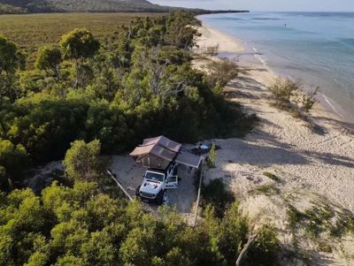 Jeep Gladiator 4wd Camper for 5 people rental  from Gold Coast and Brisbane Australia