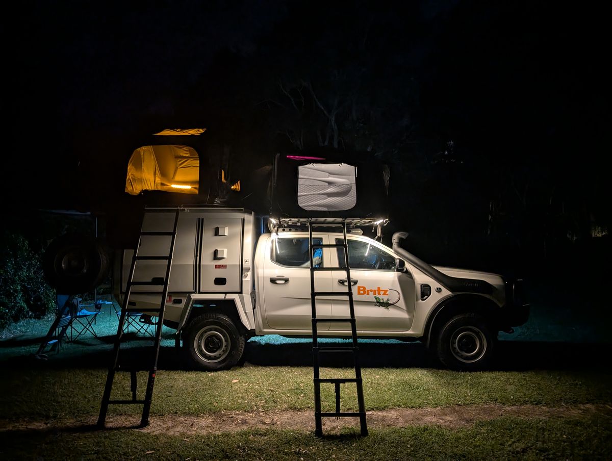 26.03.2025 Warrior 4wd Camper auto 4 berth 2 x rooftop tent 4BW4WD hire for outdoor 4wd camping