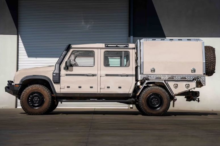 Defender Adventure 4wd Ineos Plus for 5 people