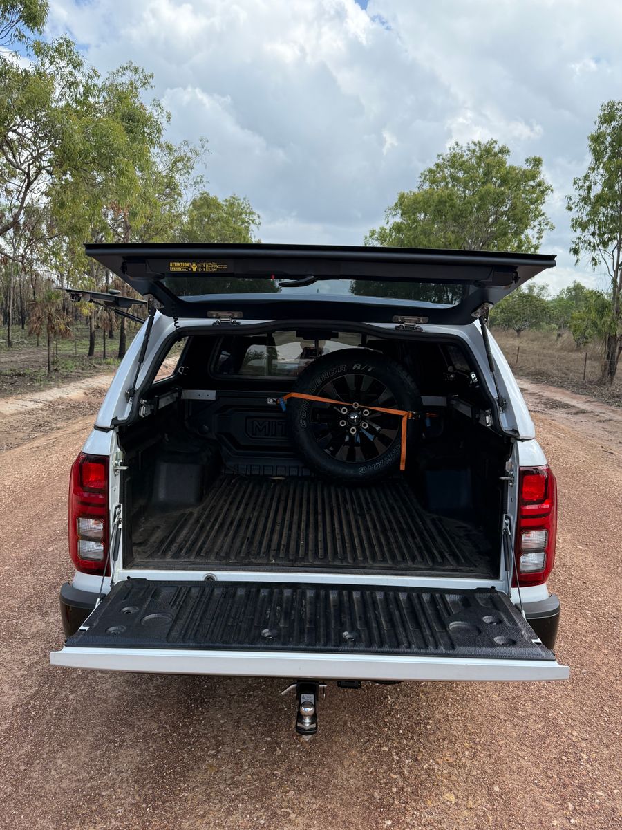 Darwin car hire - TA- Y-FQBR 4wd Car - Mitsubishi Triton GSR or new Kia Tasman SX+